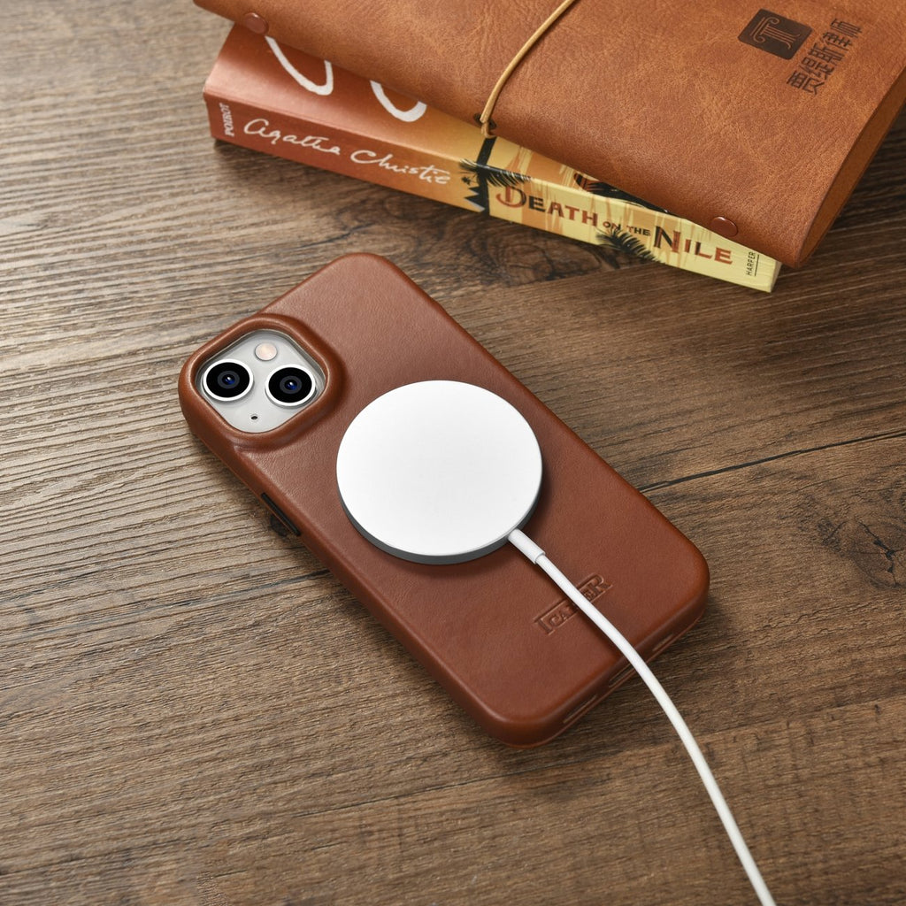 iCarer odinis MagSafe dėklas iPhone 14 Plus – rudas