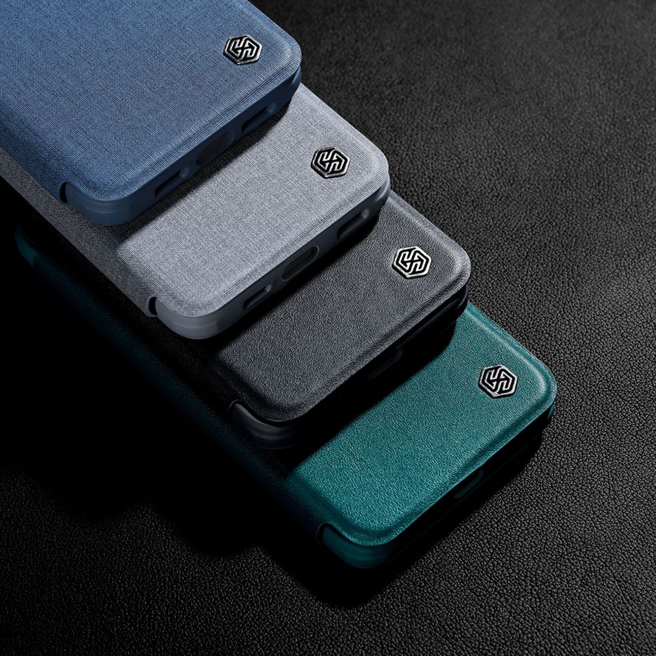 Nillkin Qin Cloth Pro dėklas iPhone 14 Plus – pilkas