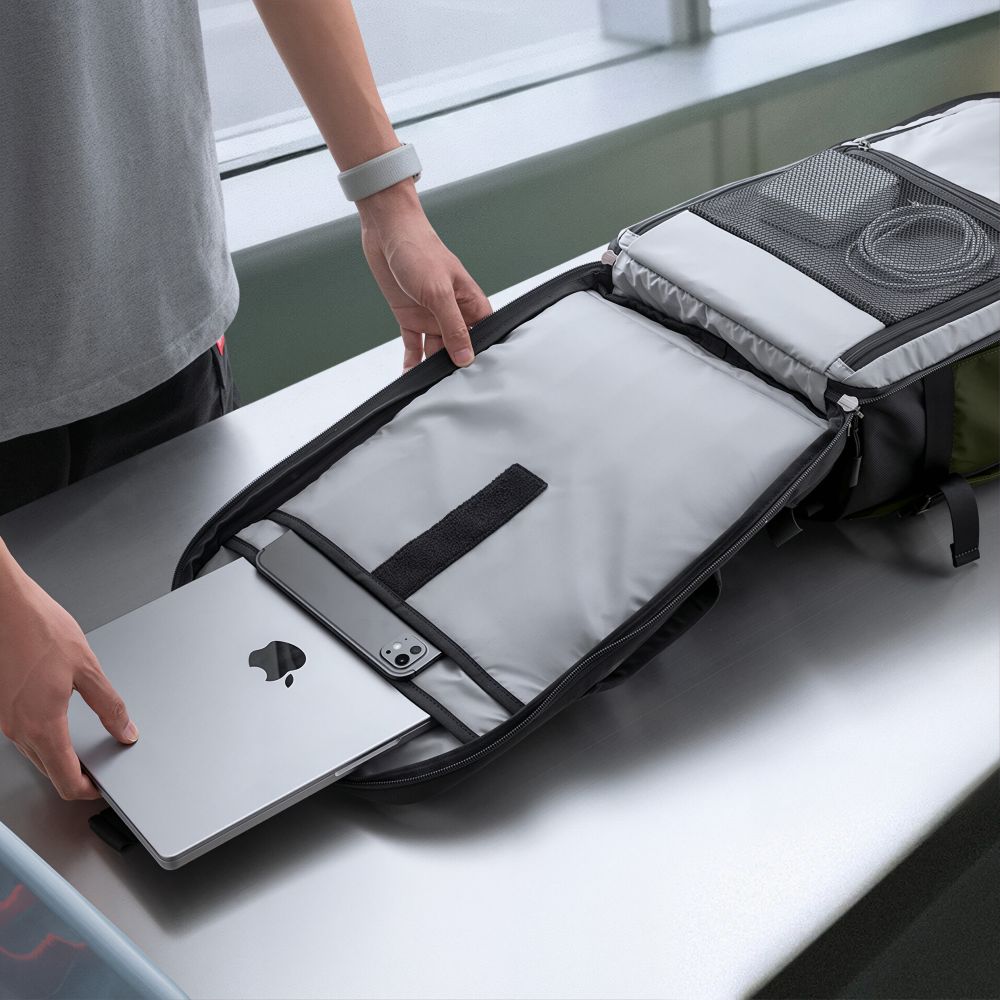 Kuprinė Tech-Protect Defender S70, kabinos bagažo, Ryanair ir Wizz Air, 24L, 40x30x20 cm, tamsiai žalia --...