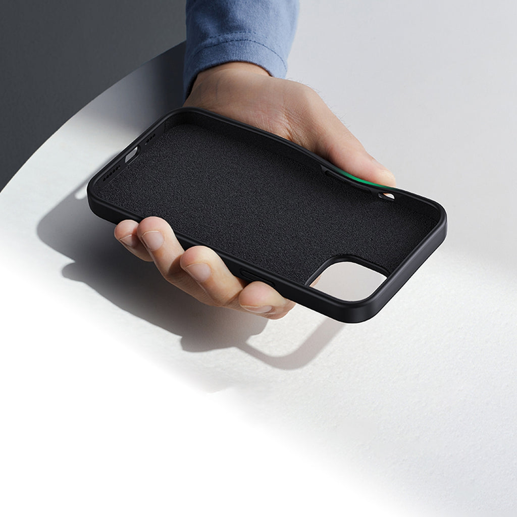 Ugreen silikoninis dėklas iPhone 14 Plus – juodas -- iPhone 14 Plus