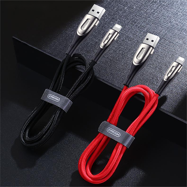 Joyroom Sharp Series S-M411 Laidas USB-A / Lightning 3A 1.2m su įkrovimo indikatoriumi - juodas