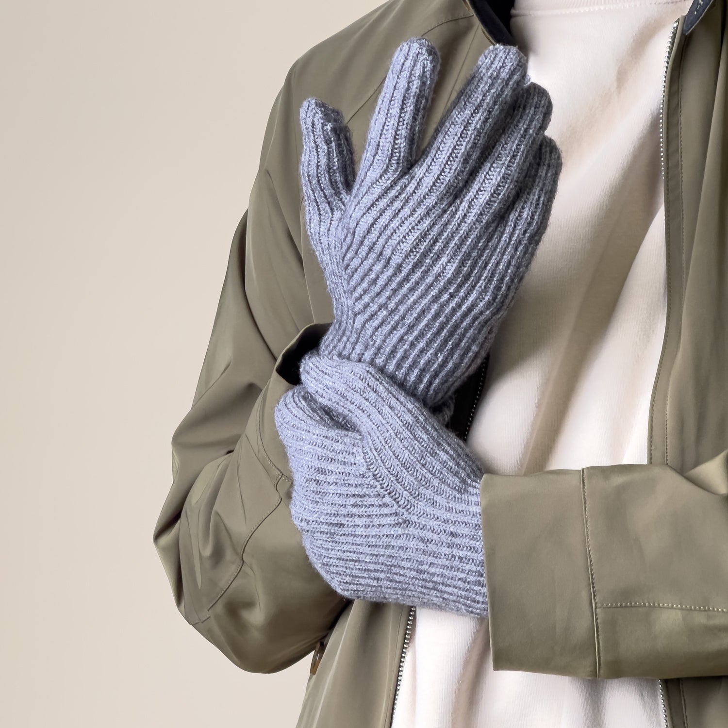 Suaustinės telefono pirštinės su išpjovomis pirštams - pilkos -- Bicycle Gloves