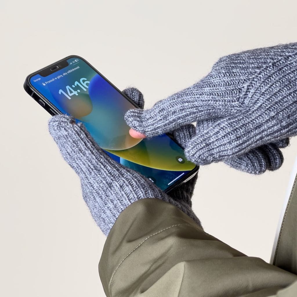 Suaustinės telefono pirštinės su išpjovomis pirštams - pilkos -- Bicycle Gloves