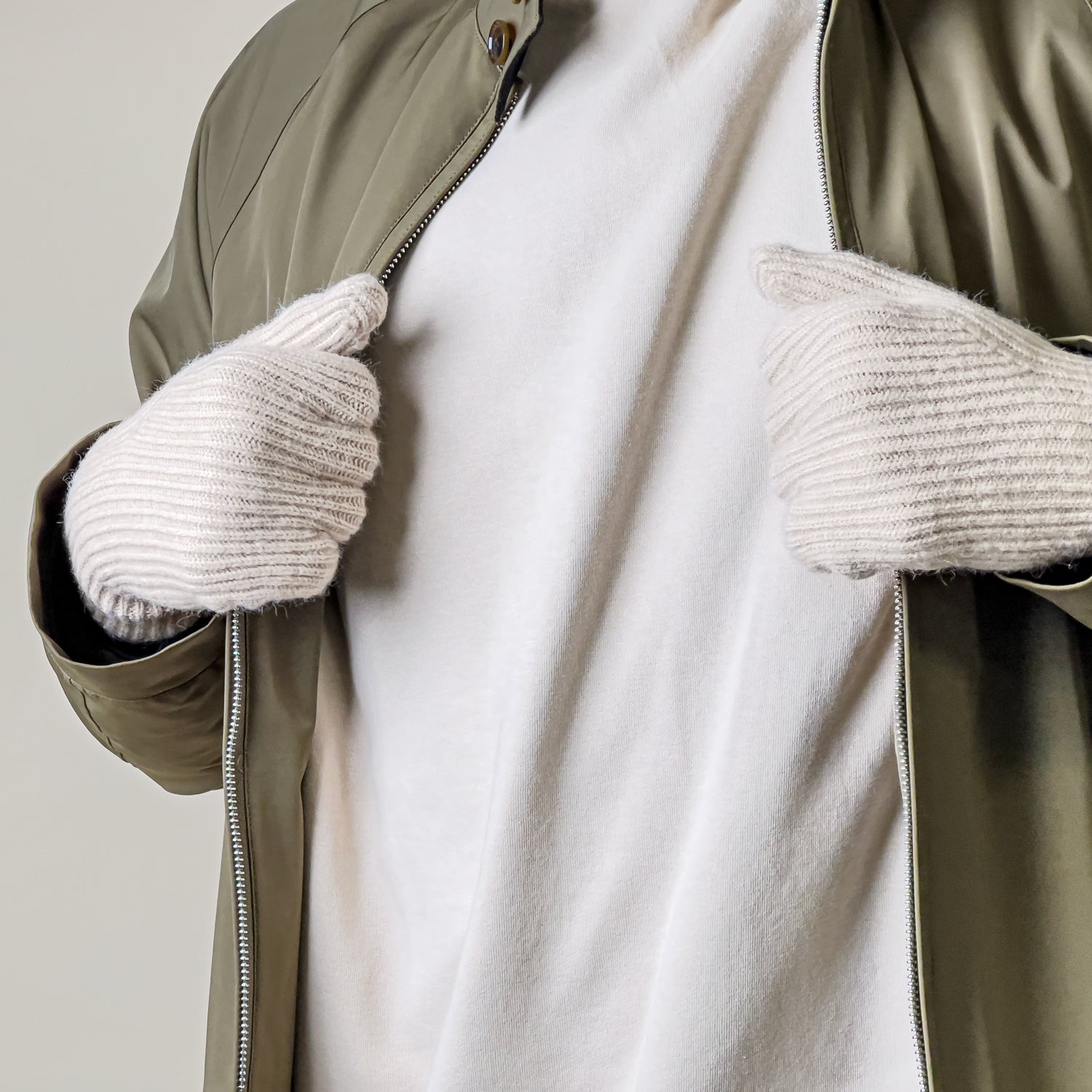 Pūstos telefonų pirštinės su pjovimais pirštams - smėlio spalva -- Bicycle Gloves