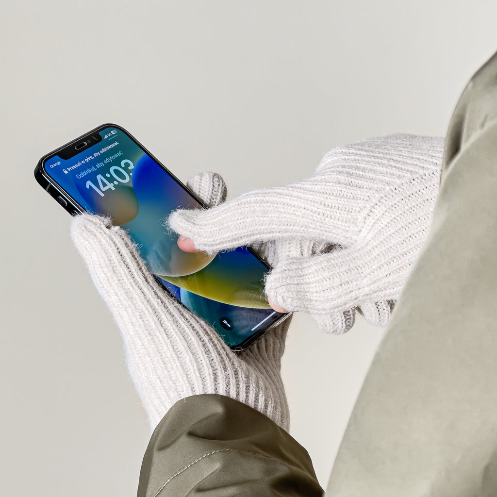 Pūstos telefonų pirštinės su pjovimais pirštams - smėlio spalva -- Bicycle Gloves