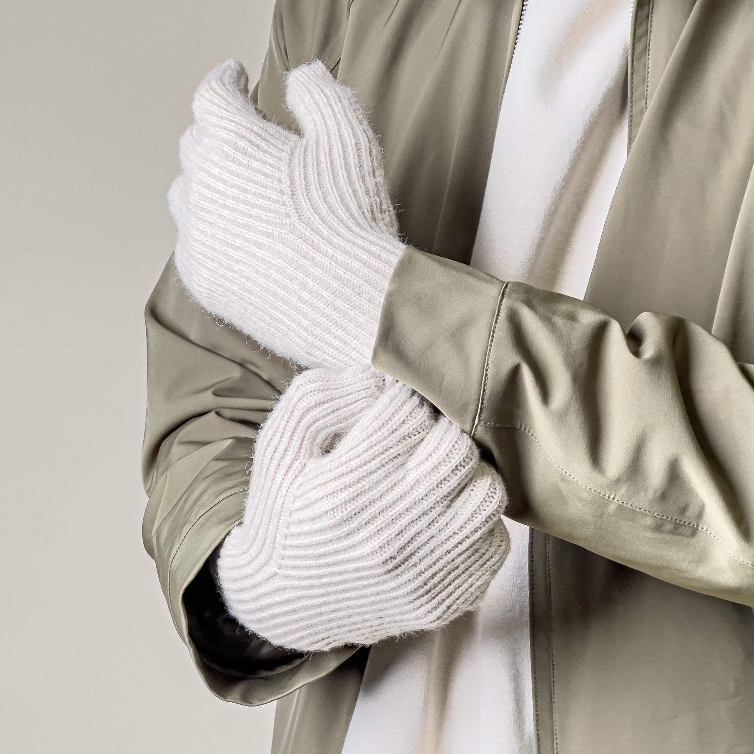 Pūstos telefonų pirštinės su pjovimais pirštams - smėlio spalva -- Bicycle Gloves