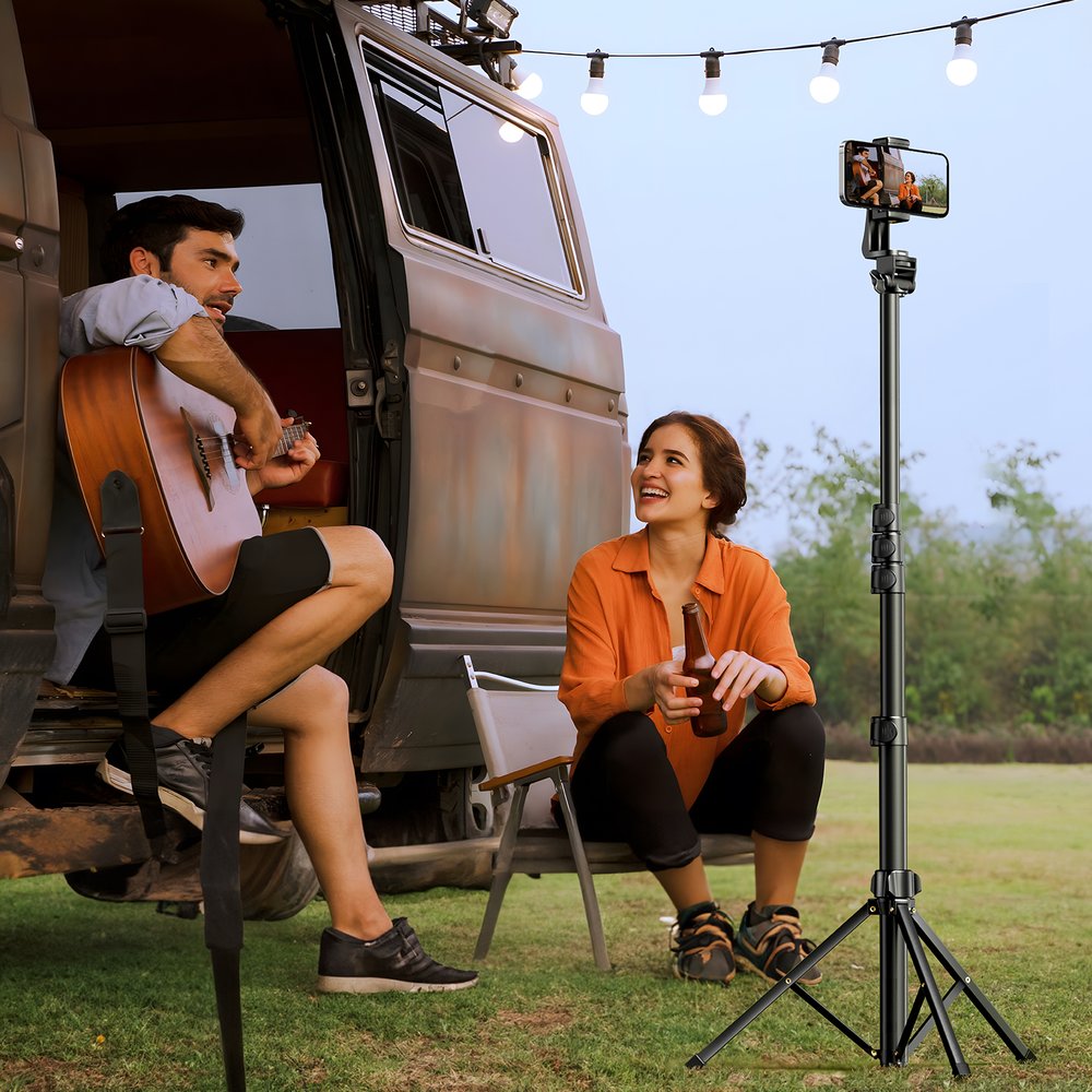 Ugreen LP680 selfi lazda su stovu ir Bluetooth nuotoliniu valdymu 1,8 m - juodas -- Selfie Sticks & Tripods