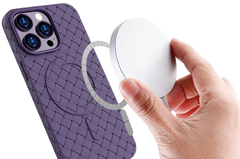 Pintas MagSafe dėklas iPhone 15 Pro – violetinis