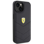 Ferrari Quilted Metal Logo dėklas iPhone 15 – juodas