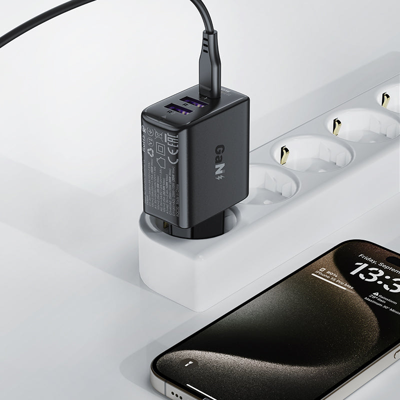 Acefast įkroviklis A57 PD 35W GaN 2 x USB-A + USB-C su 3 jungtimis - juodas