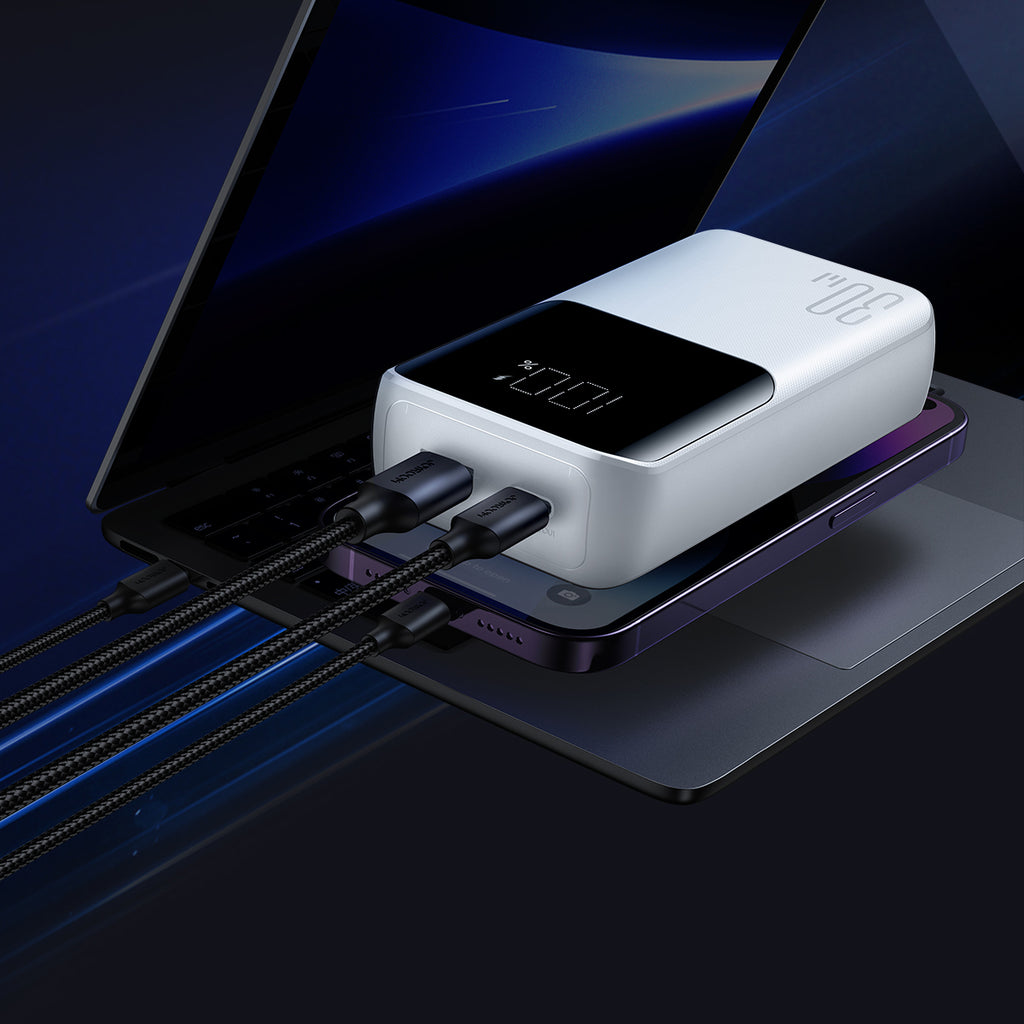 Mini išorinė baterija su integruotais laidais Joyroom JR-PBC06 30W 10000mAh - baltas