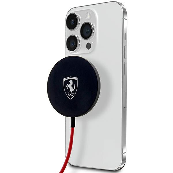 Ferrari MagSafe belaidis įkroviklis 15W -- Cell phone cases and covers