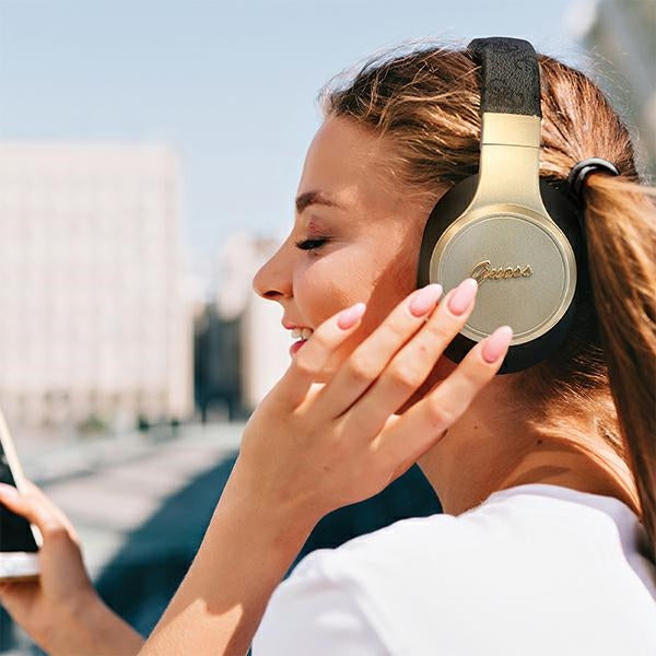 Guess Bluetooth nešiojamieji ausies ausinės GUBH604GEMK juodas/juodas 4G Script -- Headphones