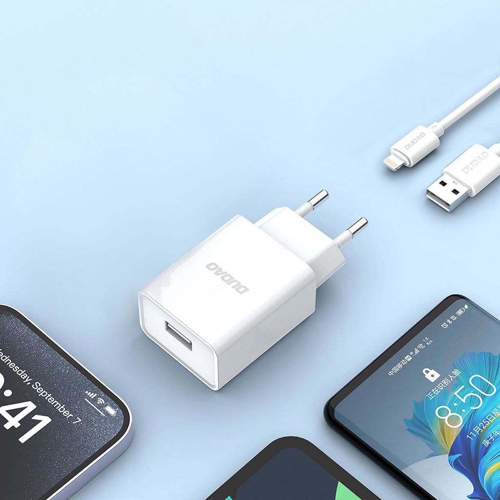 Dudao A4EU USB-A 2.1A sieninis įkroviklis - baltas + USB-A - Lightning laidas