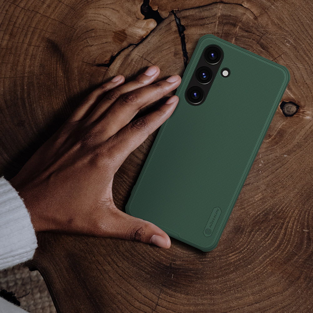 Nillkin Frosted Shield Pro dėklas Galaxy S24+ – raudonas