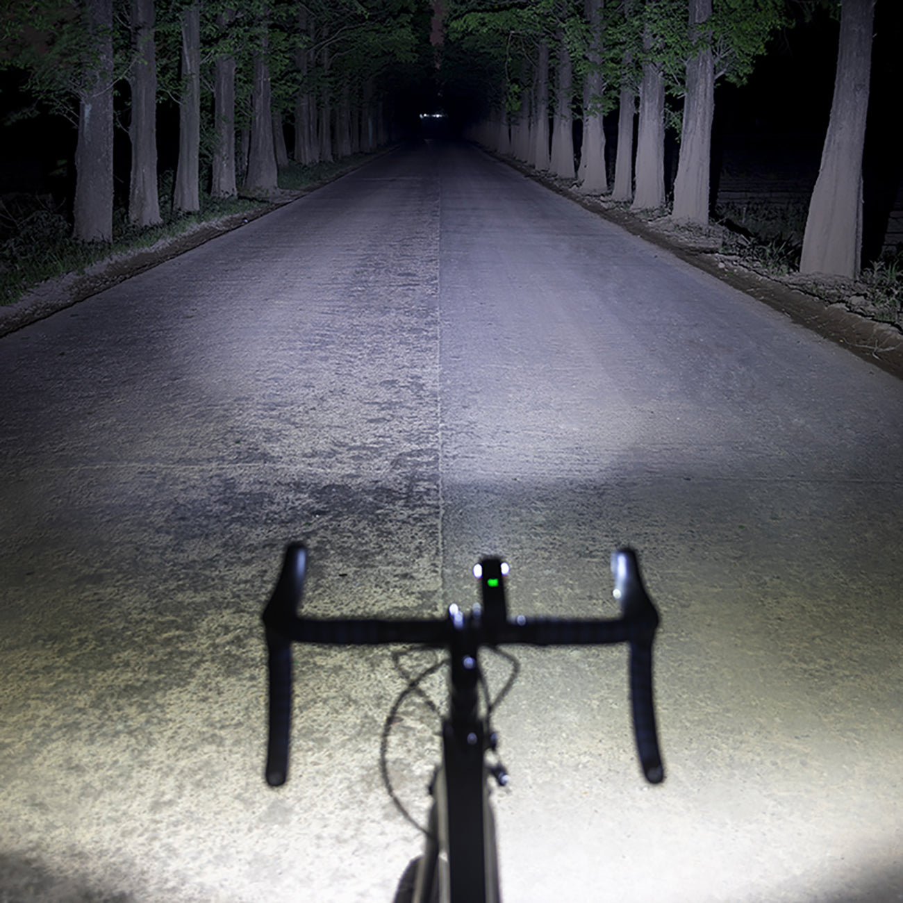 Rockbros 24610002001 priekinė dviračio lempa 1000 lm + USB-C - USB-A kabelis - juoda -- Bicycle Lights