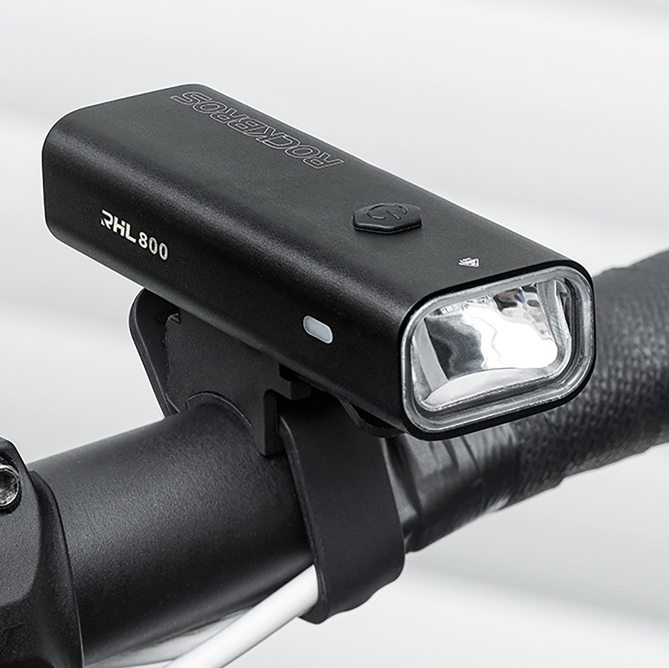 Rockbros 24710012001 priekinė dviračio lempa 800 lm galios + USB-C - USB-A kabelis - juoda -- Bicycle Lights