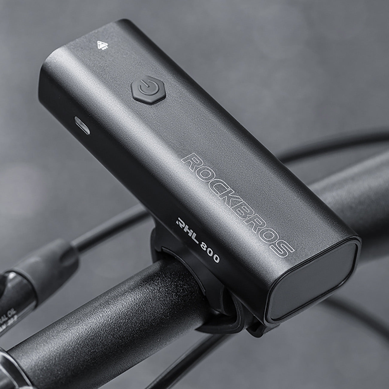 Rockbros 24710012001 priekinė dviračio lempa 800 lm galios + USB-C - USB-A kabelis - juoda -- Bicycle Lights