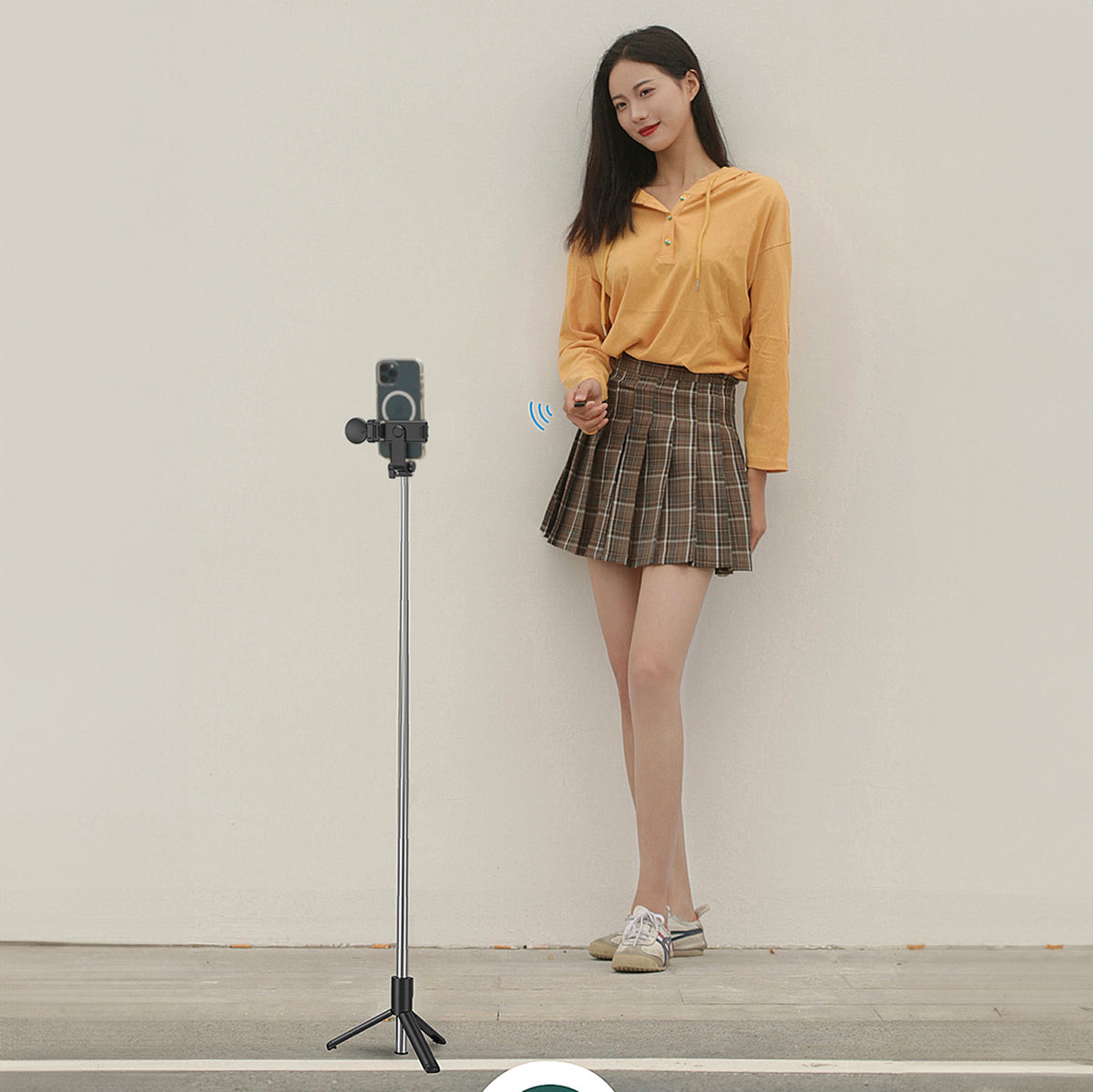 Selfie lazda WH1YXS – teleskopinis trikojis 1 m su apvalia lempa ir telefono laikikliu – juoda -- Selfie Sticks & Tripods