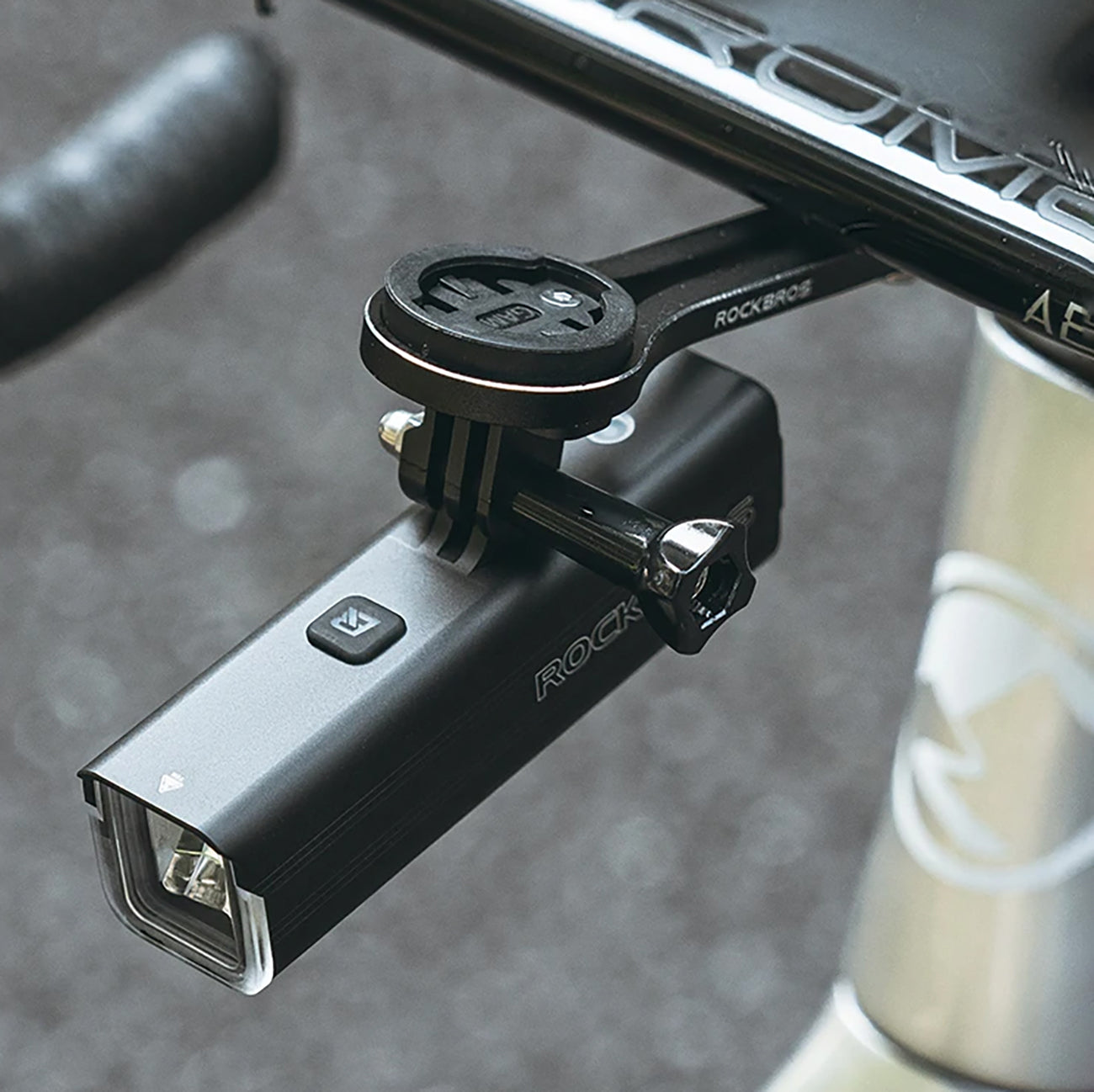 Rockbros RHL1500 priekinė dviračio šviesa 5000mAh 1500lm IPX6 - juoda -- Bicycle Lights