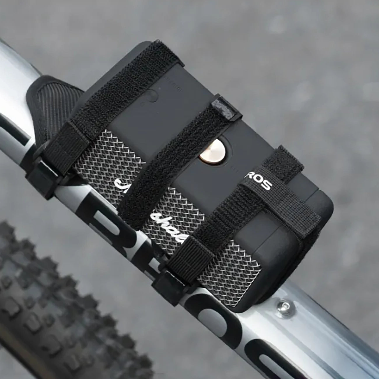Rockbros 50210064001 lipūs dviračio dirželis Bluetooth garsiakalbiam ar vandens buteliui - juodas -- Sports Water Bottles