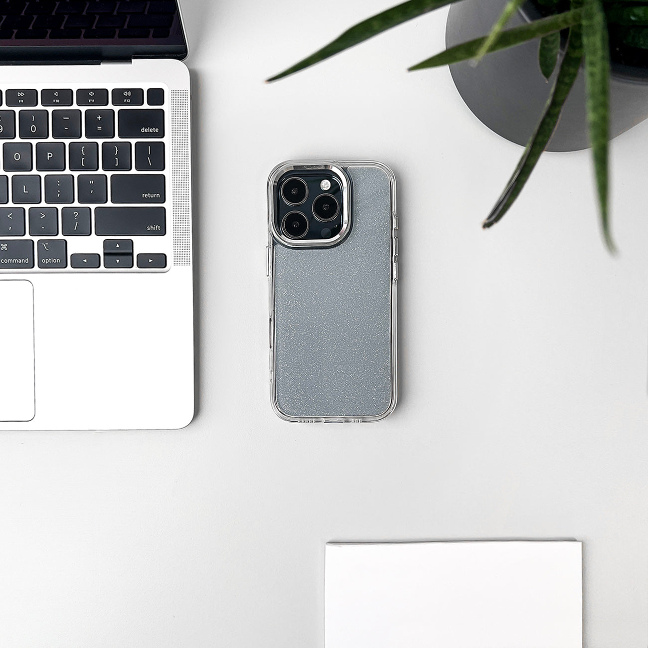 Skaidrus dėklas su blizgučiais iPhone 16 Pro Max