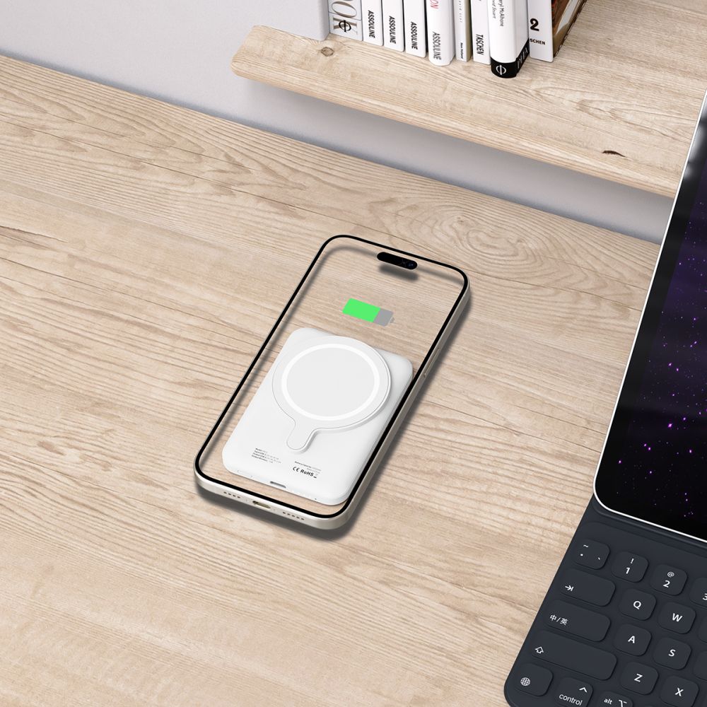 Tech-Protect Išorinė baterija LifeMag PB10 su MagSafe 5000mAh 15W USB-C jungtimi - balta + USB-C laidas -- Powerbanks