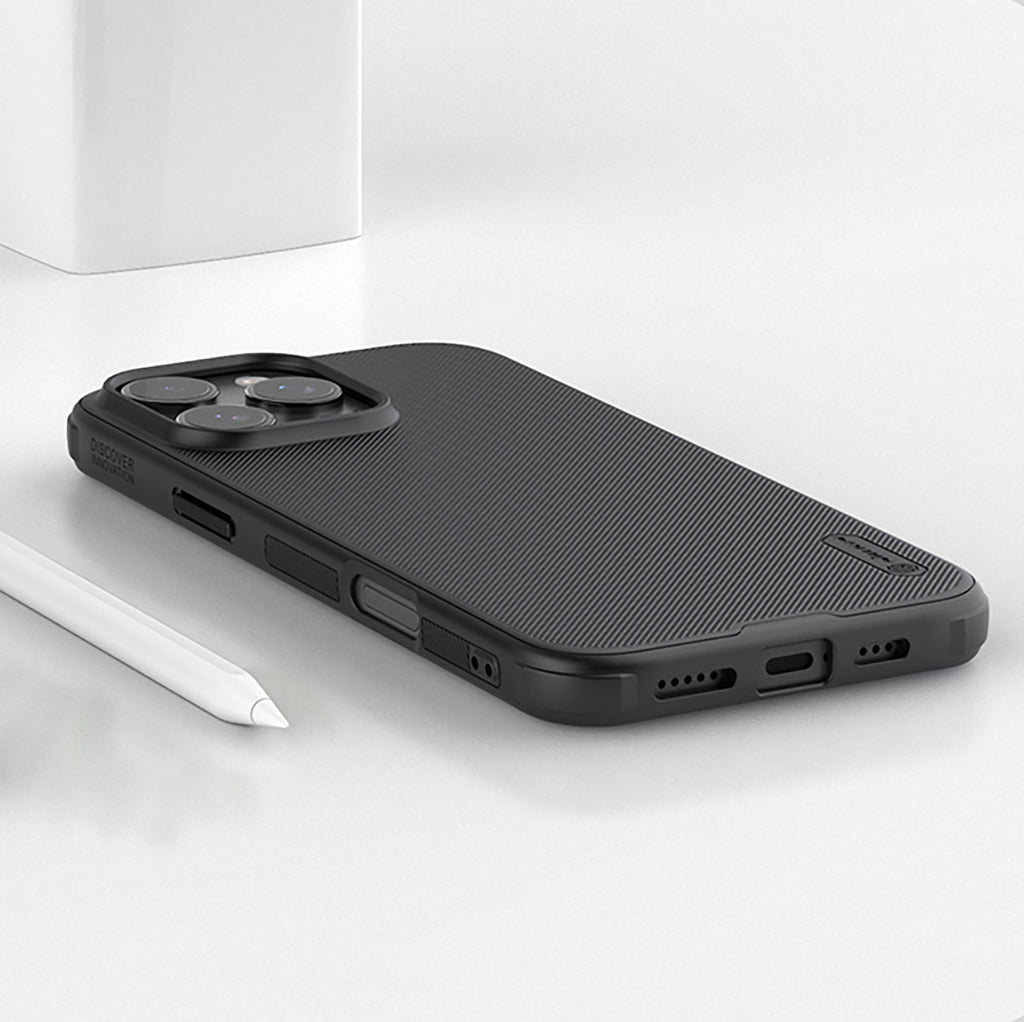Nillkin Super Frosted Shield Pro dėklas iPhone 16 Pro – juodas