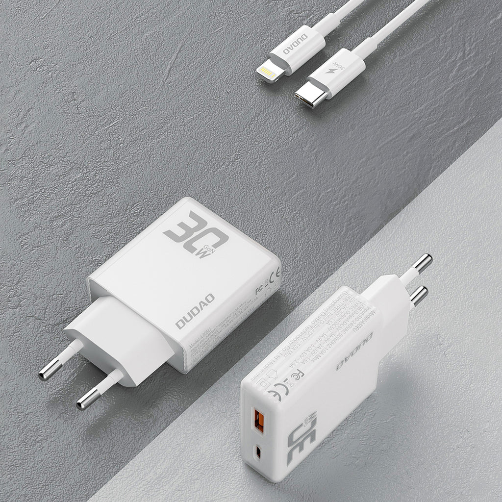 GaN Dudao A30EUL 30W USB-A / USB-C sieninis įkroviklis + USB-C - Lightning laidas - baltas