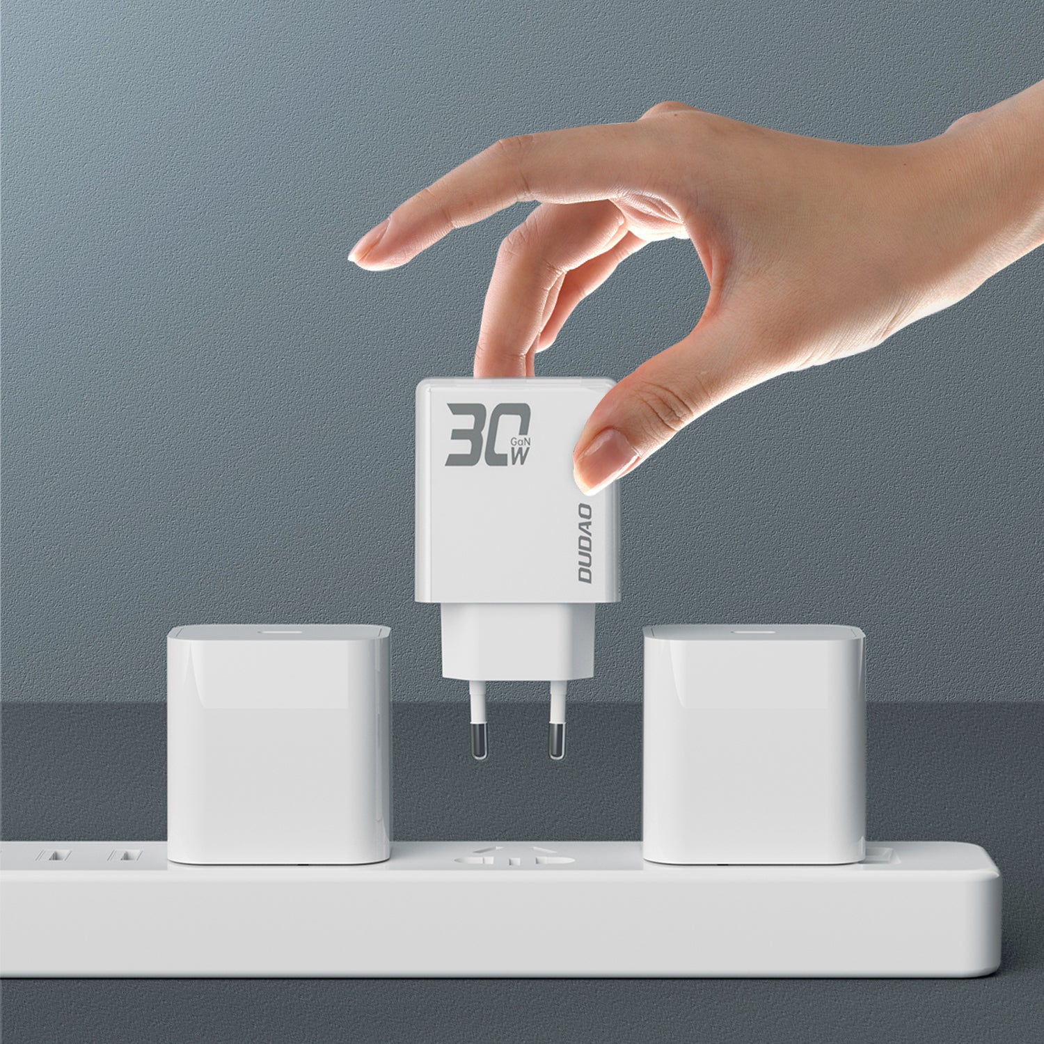 GaN Dudao A30EUT 30W USB-A / USB-C sieninis įkroviklis + USB-C - USB-C laidas - baltas