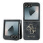 Guess Odinis 4G Metalinis logotipo dėklas, skirtas Samsung Galaxy Z Flip 6 - juodas