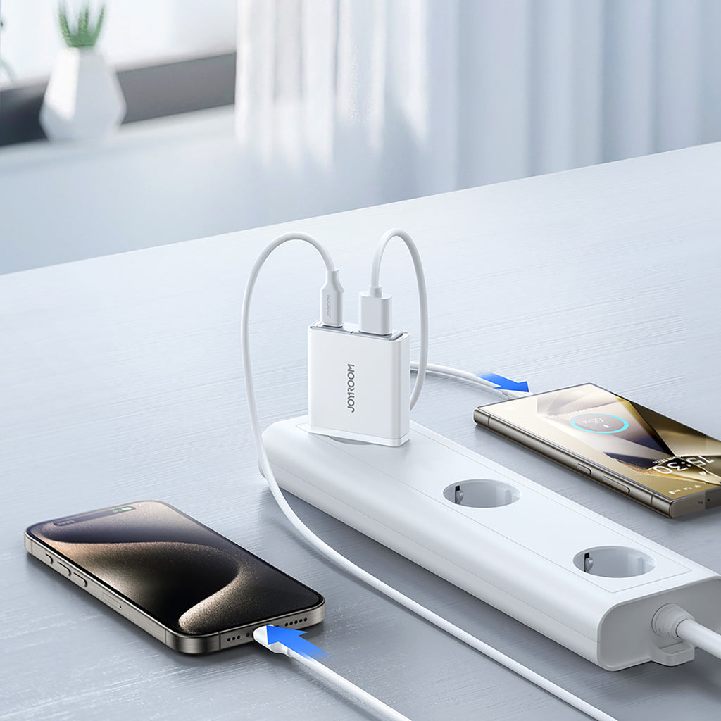 Joyroom JR-TCF14 20W USB-A USB-C itin plonas sieninis įkroviklis - baltas