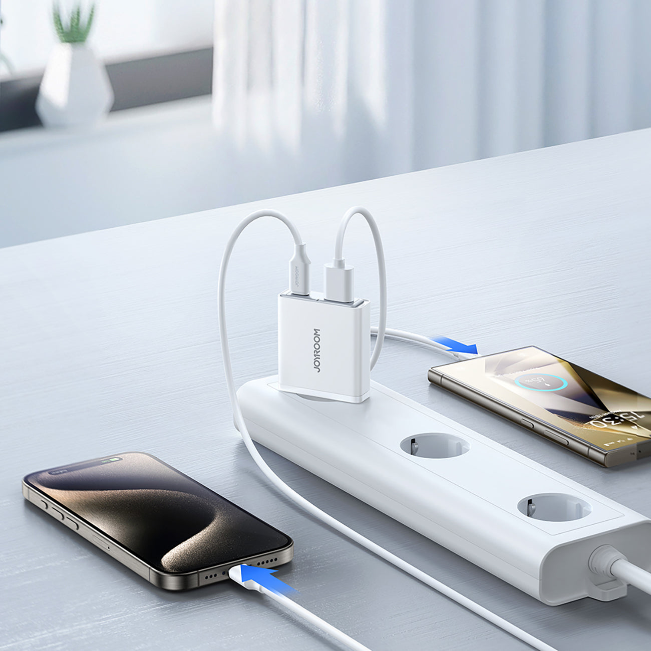 Joyroom JR-TCF14 20W USB-A USB-C itin plonas sieninis įkroviklis - baltas