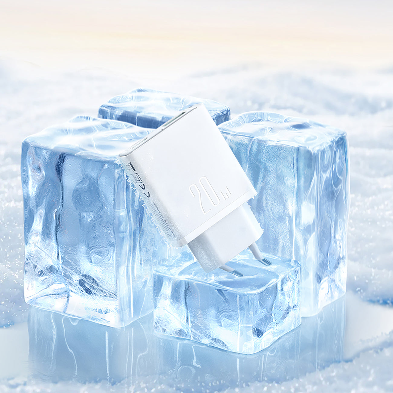 Joyroom JR-TCF14 20W USB-A USB-C itin plonas sieninis įkroviklis - baltas