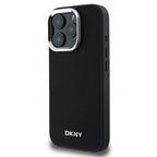 DKNY MagSafe dėklas iPhone 16 Pro – juodas, sidabrinis logotipas