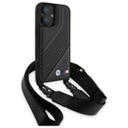 BMW M Edition Carbon Stripe & Strap dėklas iPhone 16 Plus – juodas