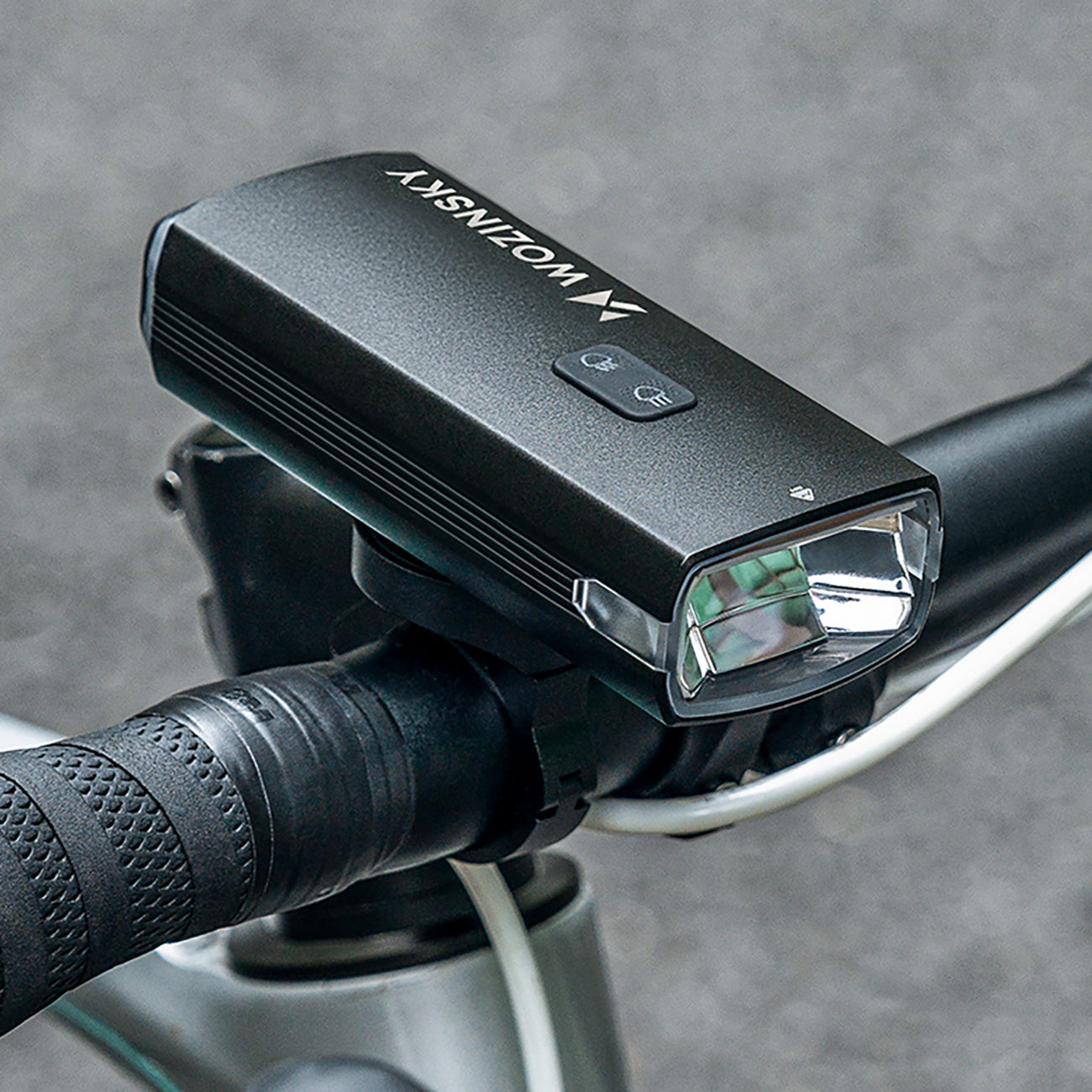Wozinsky priekinė dviračio lempa + USB-C kabelis (3000 lm) - juoda -- Bicycle Lights