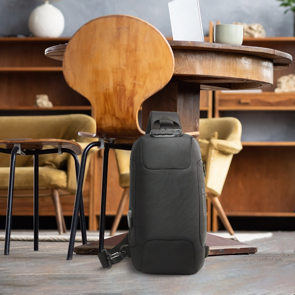 Wozinsky Premium vienos petnešos apsauginė miesto kuprinė su organizatoriumi ir USB - juoda -- Laptop Bags