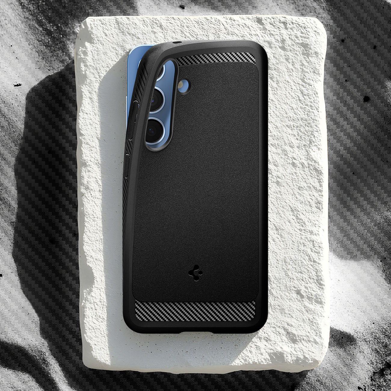 Spigen Rugged Armor MagSafe dėklas Galaxy S25 – juodas