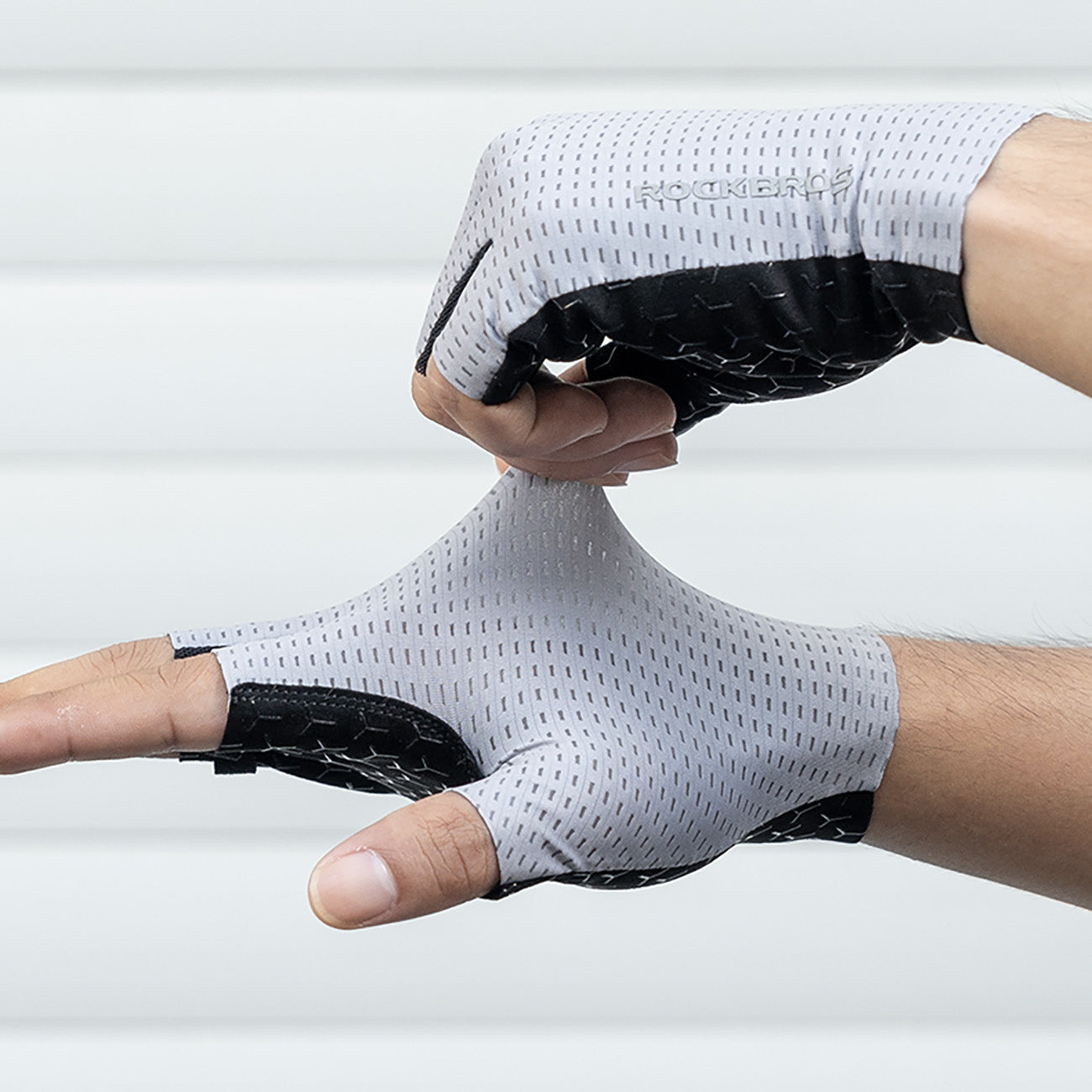 Rockbros dvelkiamos trumpapirščių dviračio pirštinės, dydis: L – pilka -- Bicycle Gloves