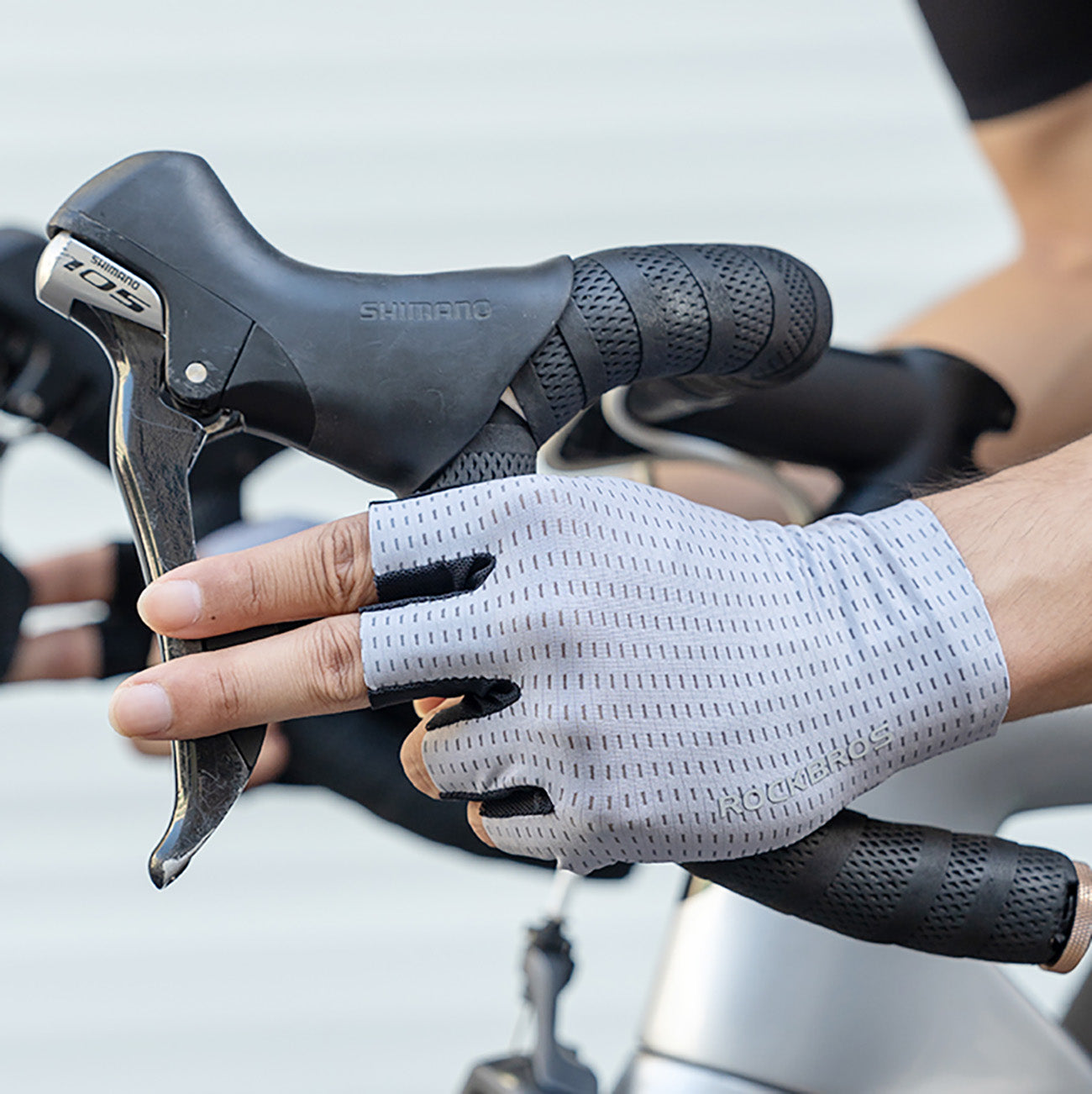 Rockbros dvelkiamos trumpapirščių dviračio pirštinės dydis: M - pilka -- Bicycle Gloves