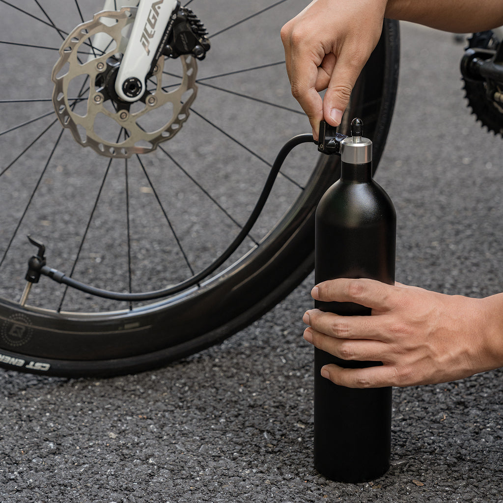 Rockbros bevamzdinės padangos slėgio bakas 200 PSI 1,2l - juodas -- Uncategorized