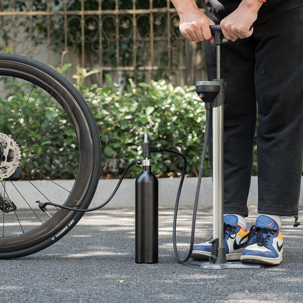 Rockbros bevamzdinės padangos slėgio bakas 200 PSI 1,2l - juodas -- Uncategorized