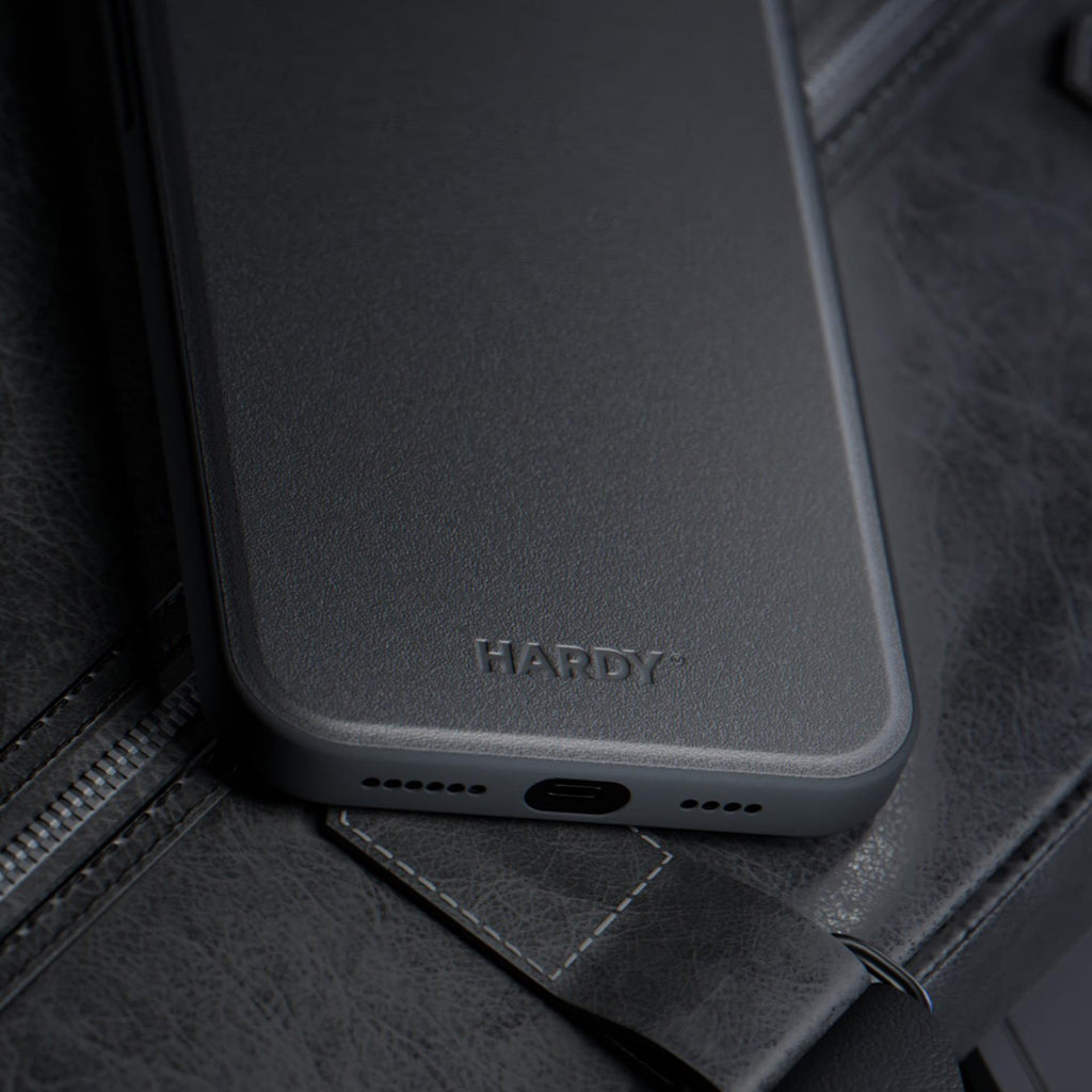 3mk Hardy Apple Silky Leather MagCase, skirtas Apple iPhone 16 - juodas