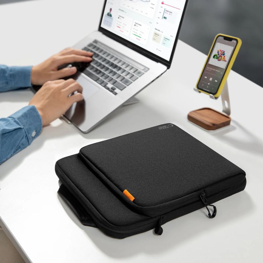 Tech-Protect Defender VR nešiojamojo kompiuterio krepšys 15-16 - Juodas -- Laptop Bags