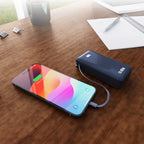 SBS išorinė baterija 10000 mAh 20W su integruotu USB-C laidu ir skaitmeniniu ekranu tamsiai pilka