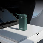 SBS išorinė baterija 10000 mAh 20W su integruotu USB-C laidu ir skaitmeniniu ekranu pilka