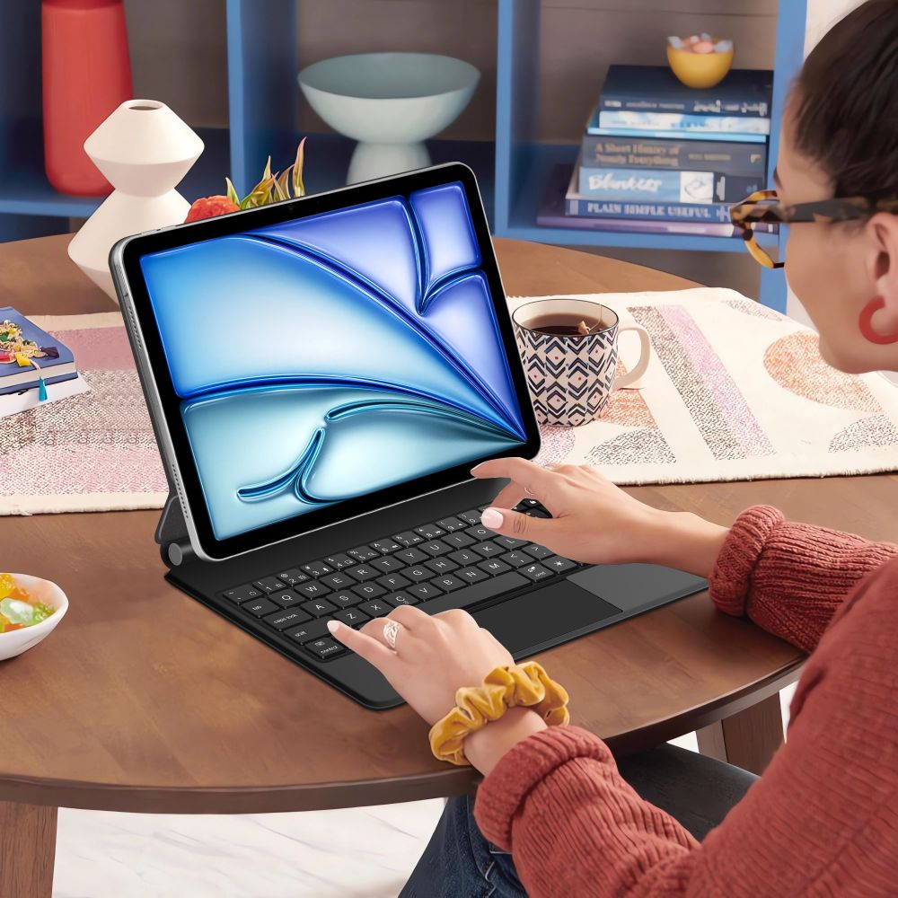 Tech-Protect Smartcase Magnetic su klaviatūra, skirta iPad Air 10.9" (2020/2022) / 11" (2024/2025/2026) - juoda