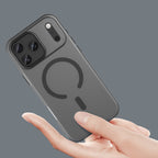 MagSafe dėklas iPhone 17 Pro Max – matinis juodas -- iPhone 17 Pro Max