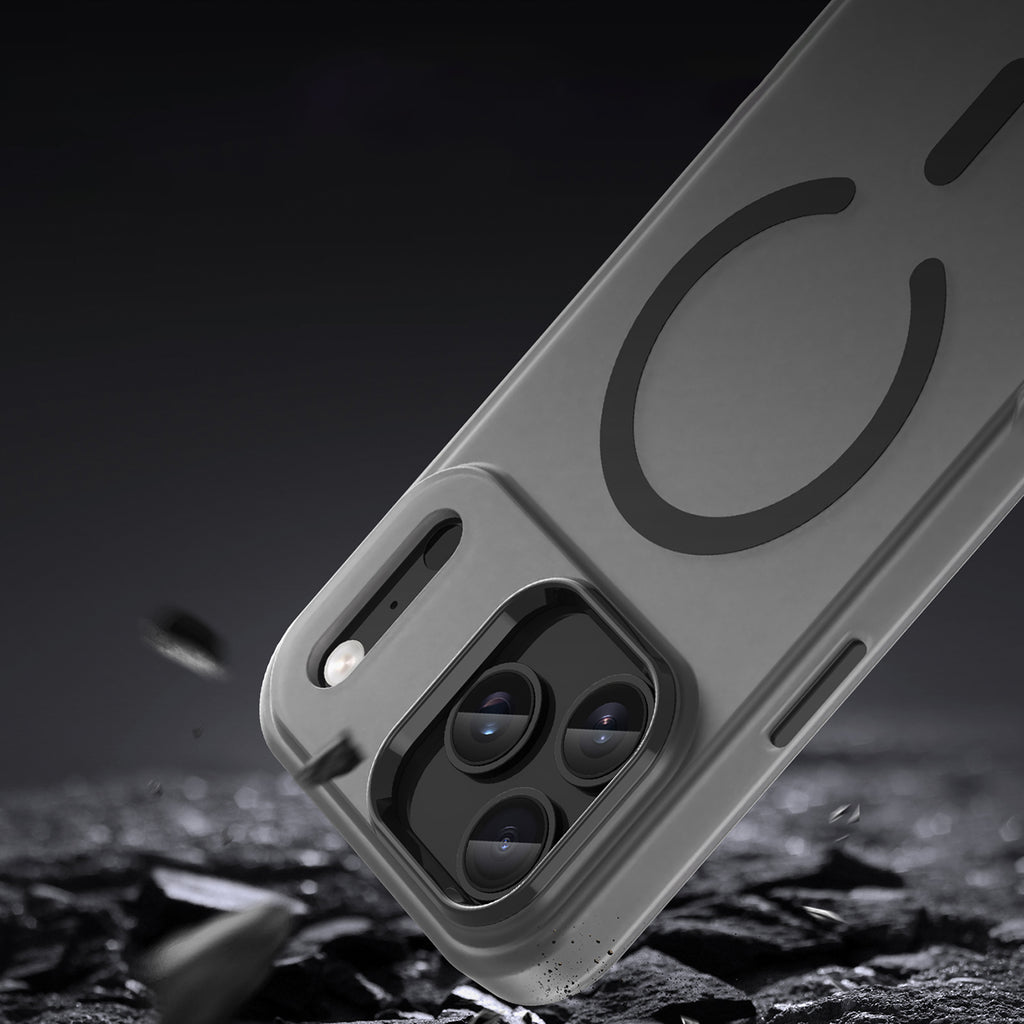 MagSafe dėklas iPhone 17 Pro Max – matinis juodas -- iPhone 17 Pro Max